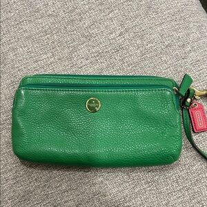 Coach Vibrant Green Leather Wristlet Vintage FUN